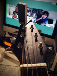 Wciąż pracujemy on-line