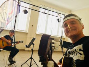 RUSZAJĄ LEKCJE STACJONARNE / COVID 19